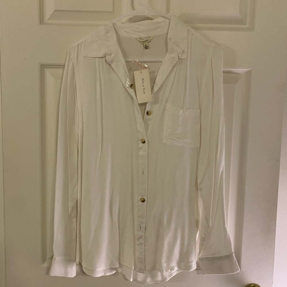 Sim & Sam Lightweight Button Down Top